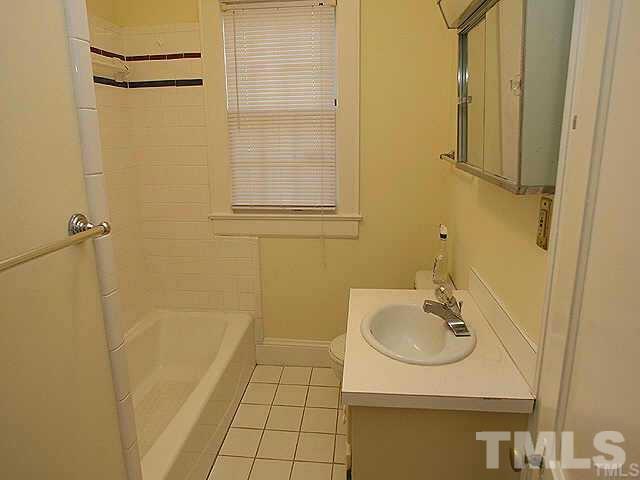 2512 Ross Road Durham, NC 27703 - Photo 7 of 9