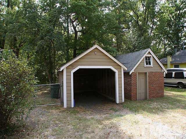 2512 Ross Road Durham, NC 27703 - Photo 8 of 9