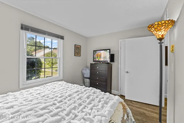 $345,000 | 32 A Plaza De Las Lobos, Freehold, NJ 07728