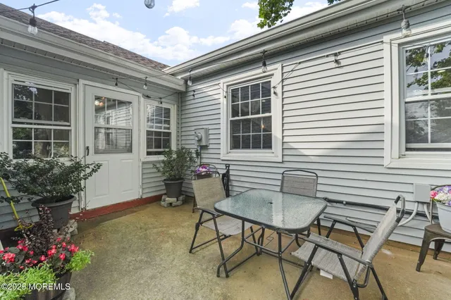 $345,000 | 32 A Plaza De Las Lobos, Freehold, NJ 07728