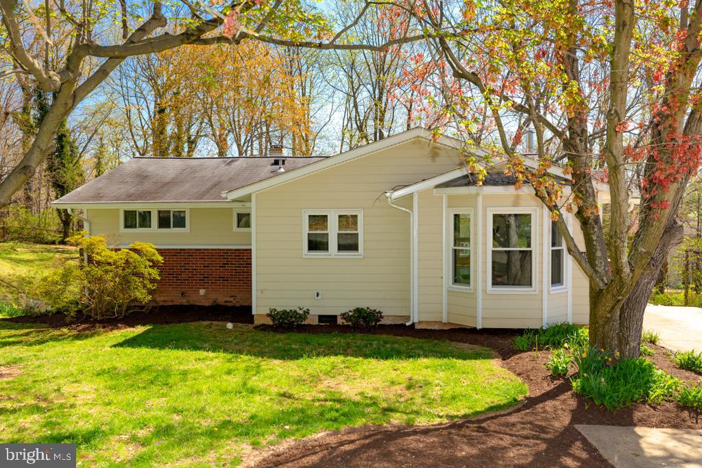 4403 Roundhill Road Alexandria, VA 22310 - Photo 1 of 45 4403 Roundhill Road