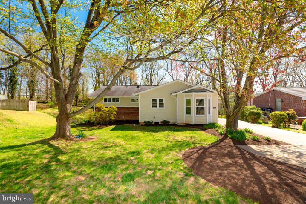 4403 Roundhill Road Alexandria, VA 22310 - Photo 3 of 45 4403 Roundhill Road