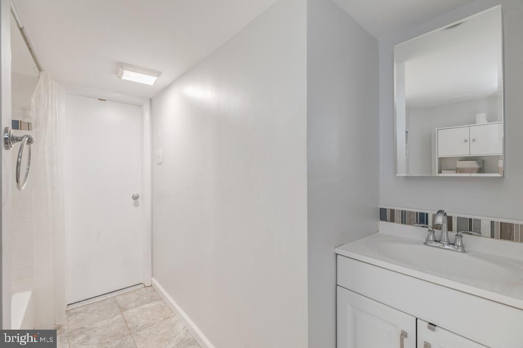 4403 Roundhill Road Alexandria, VA 22310 - Photo 37 of 45 Lower Level Bath
