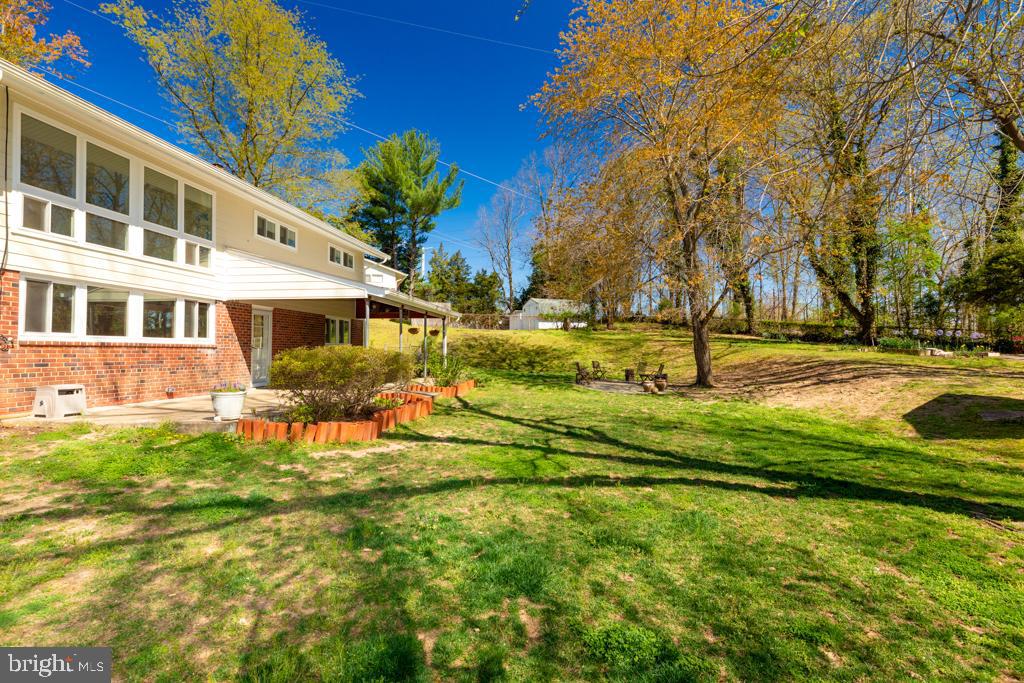 4403 Roundhill Road Alexandria, VA 22310 - Photo 41 of 45 Backyard