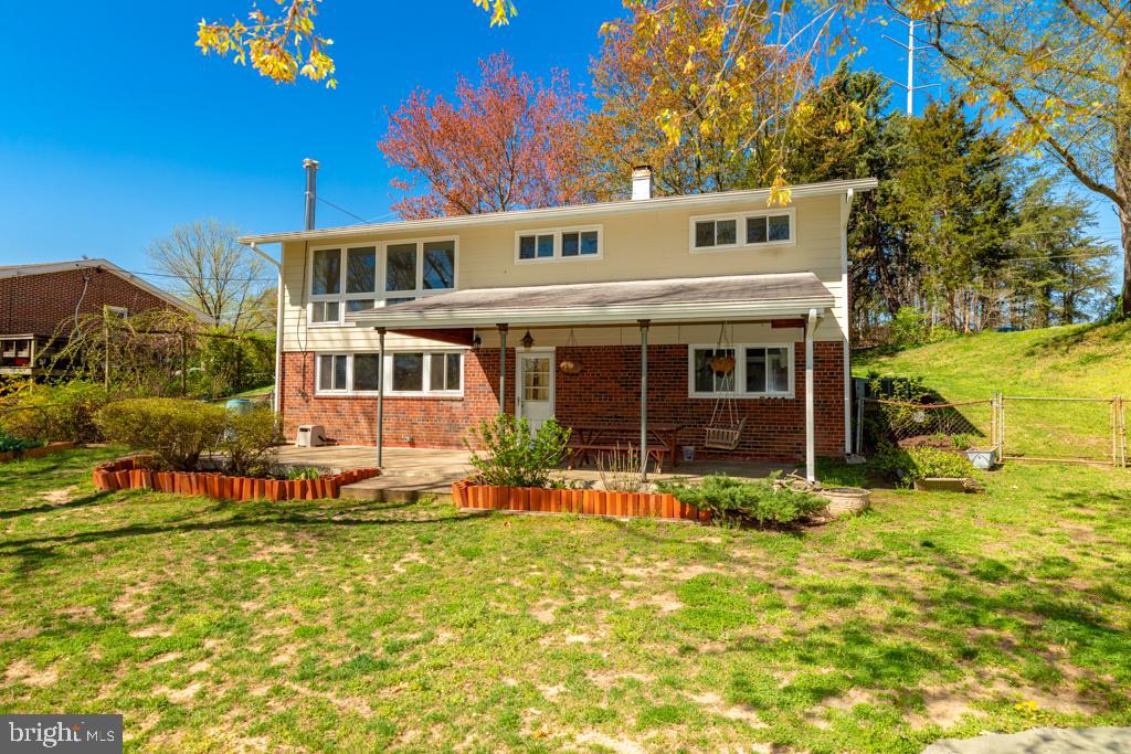 4403 Roundhill Road Alexandria, VA 22310 - Photo 44 of 45 Backyard