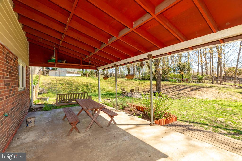 4403 Roundhill Road Alexandria, VA 22310 - Photo 45 of 45 Back Patio