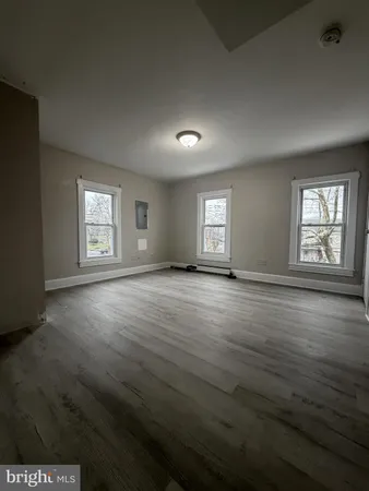 $1,950 | 615 South Seventh Street, Vineland, NJ 08360