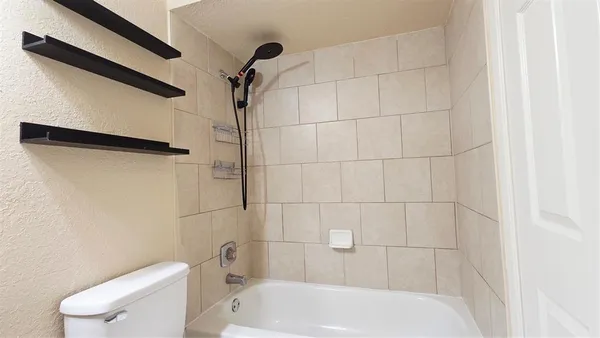 $1,195 | 2400 Jupiter Road, Unit B9, Plano, TX 75074