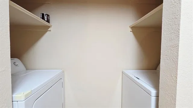 $1,395 | 2400 Jupiter Road, Unit B9, Plano, TX 75074