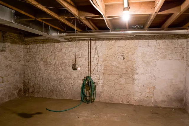 $189,900 | 640 South Washington Street, Constantine, MI 49042