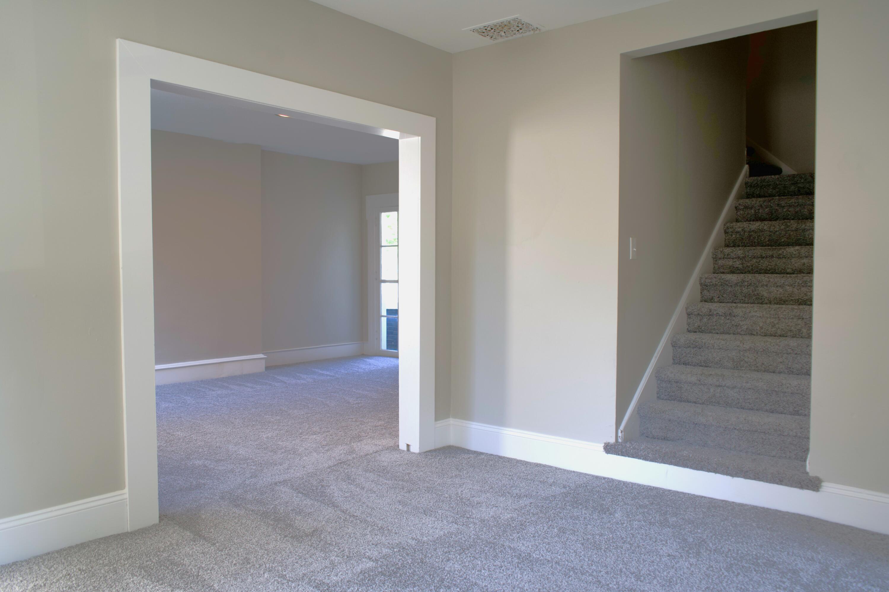 640 South Washington Street Constantine, MI 49042 - Photo 9 of 27 DSC01071 2