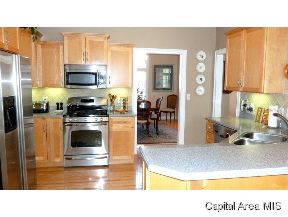 6404 Stonehaven Ridge Springfield, IL 62711 - Photo 3 of 24