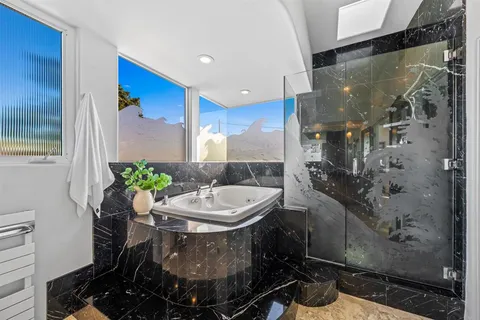$4,299,000 | 4527 Narragansett Avenue, San Diego, CA 92107