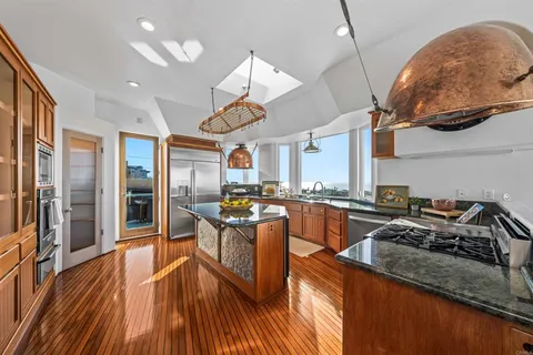 $4,299,000 | 4527 Narragansett Avenue, San Diego, CA 92107