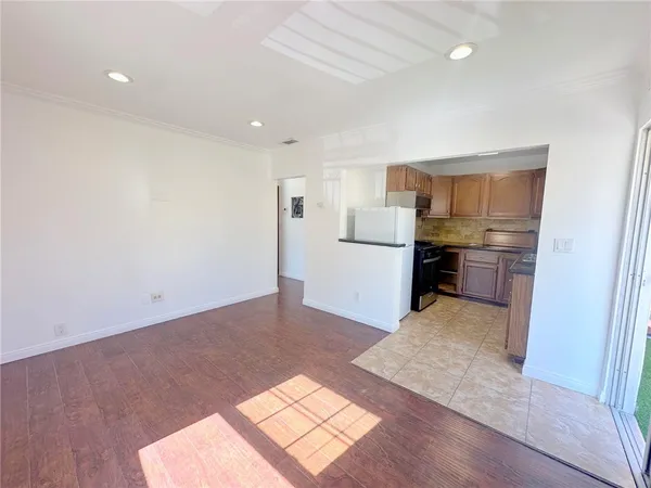 $2,395 | 1610 East Chevy Chase Drive, Glendale, CA 91206