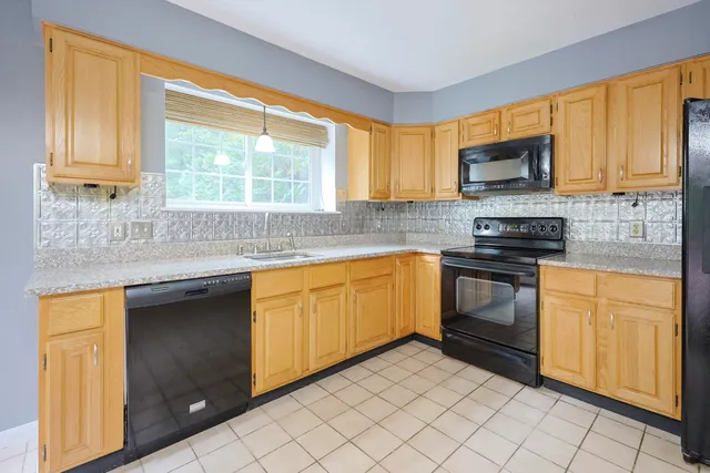 $425,000 | 14 C Country Club Lane, Milford, MA 01757