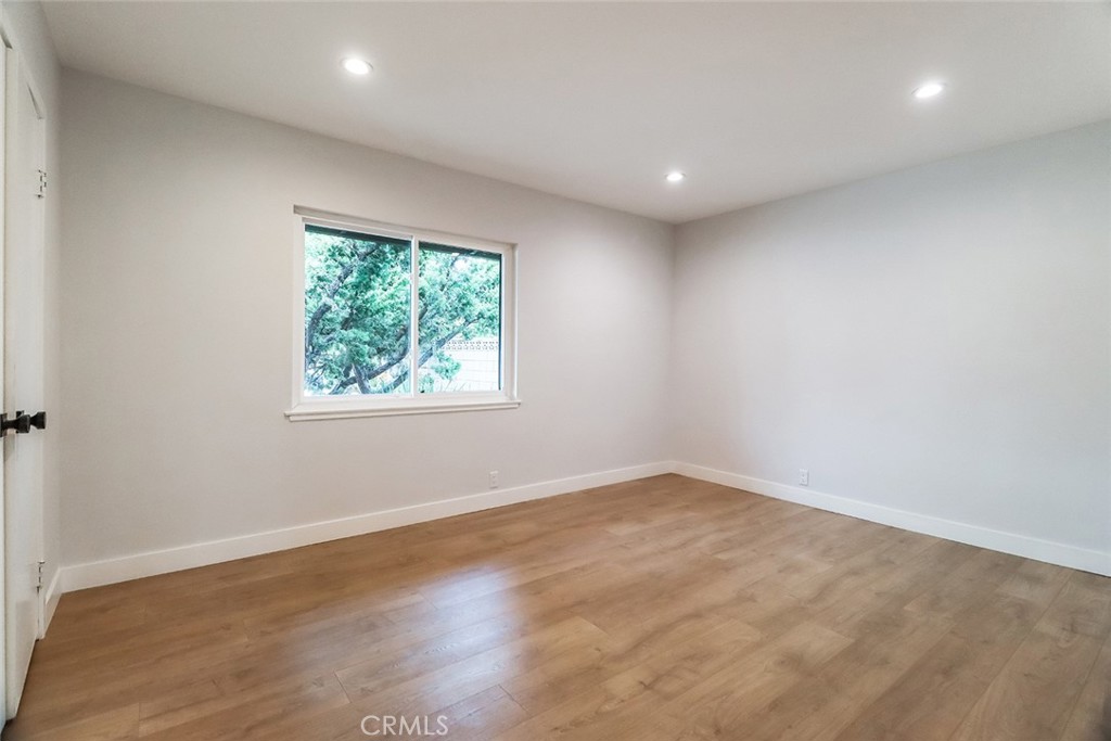 8 West Janss Road Thousand Oaks, CA 91360 - Photo 27 of 52