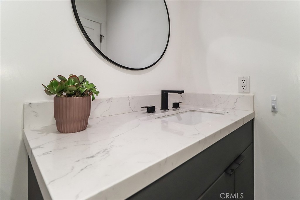 8 West Janss Road Thousand Oaks, CA 91360 - Photo 34 of 52