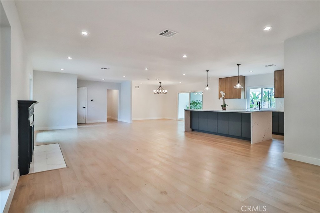 8 West Janss Road Thousand Oaks, CA 91360 - Photo 6 of 52