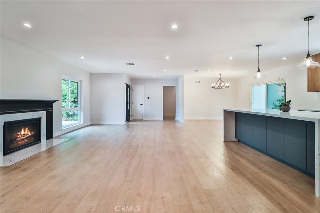 8 West Janss Road Thousand Oaks, CA 91360 - Photo 7 of 52