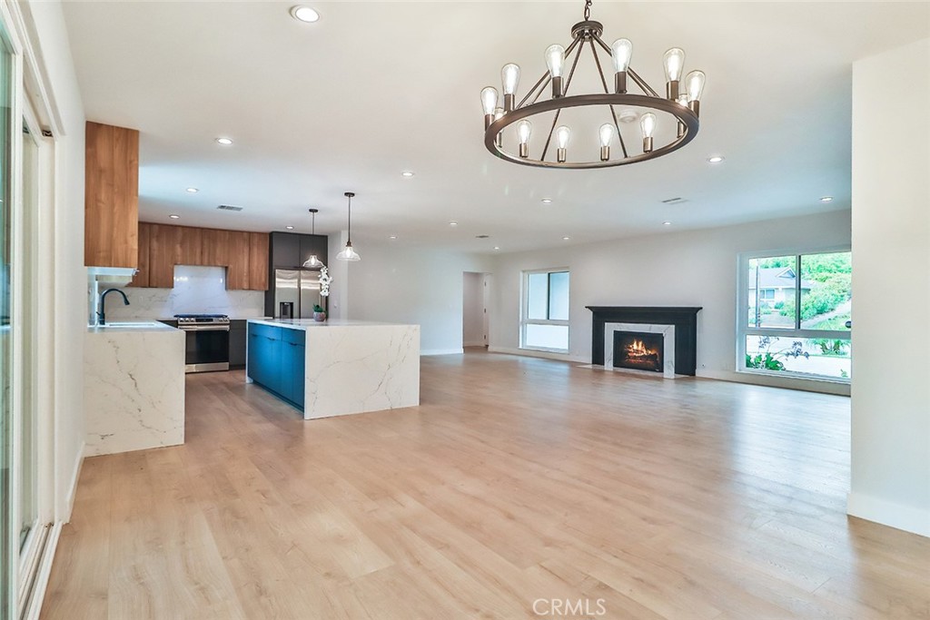 8 West Janss Road Thousand Oaks, CA 91360 - Photo 9 of 52