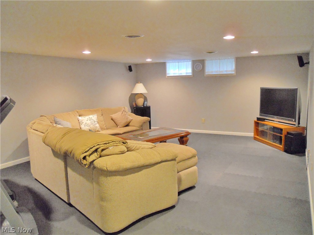 4837 Fairlawn Road Cleveland, OH 44124 - Photo 20 of 32 Gallery Image 20