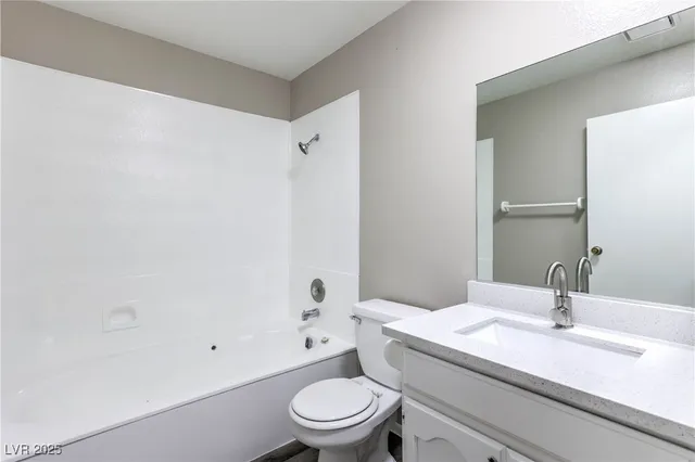 $1,355 | 6647 West Tropicana Avenue, Unit 202, Las Vegas, NV 89103