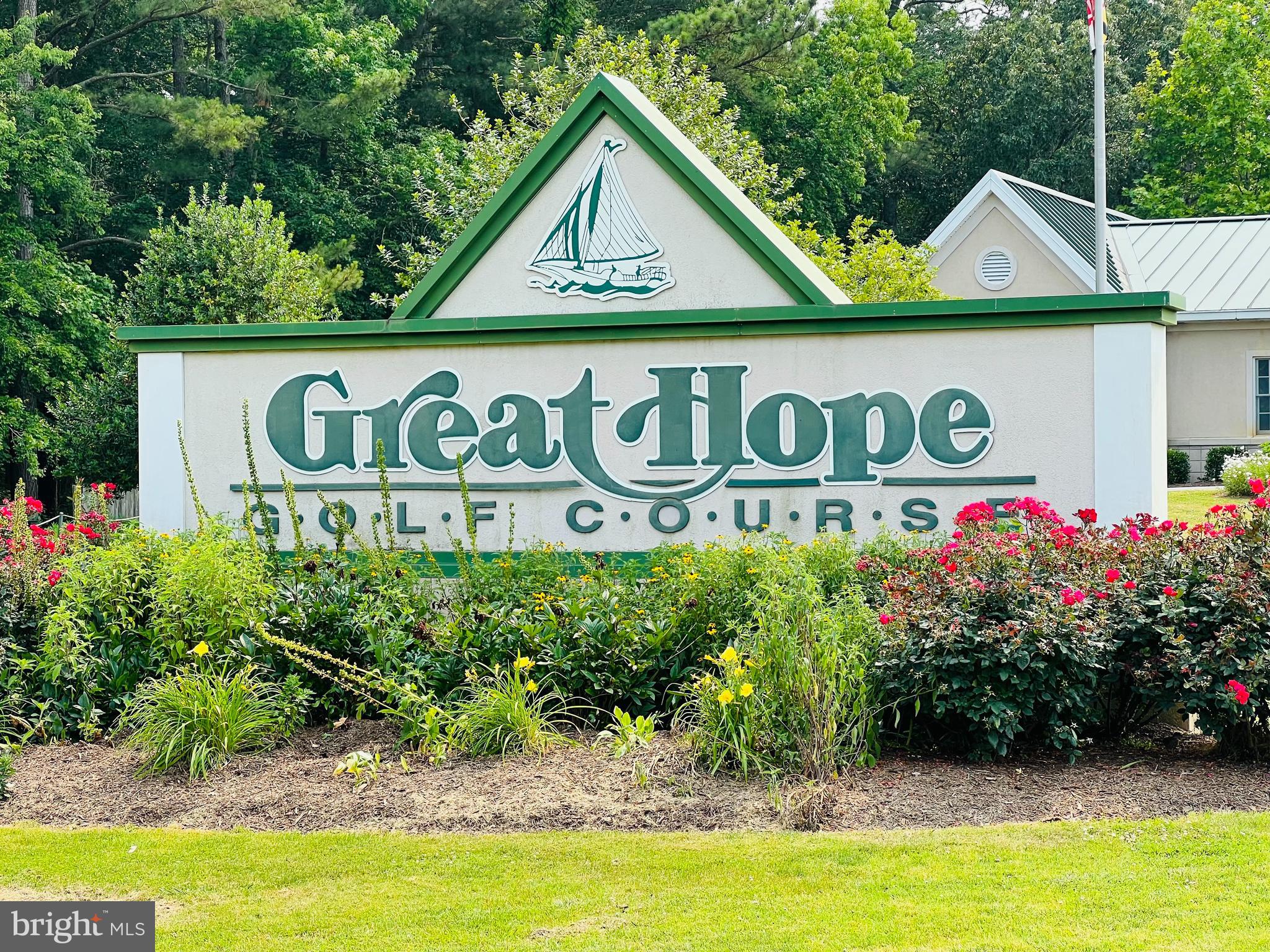 232 North Somerset Avenue Crisfield, MD 21817 - Photo 40 of 42 a sign that is sitting in front of house