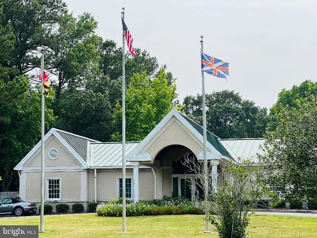 $219,000 | 232 North Somerset Avenue, Crisfield, MD 21817