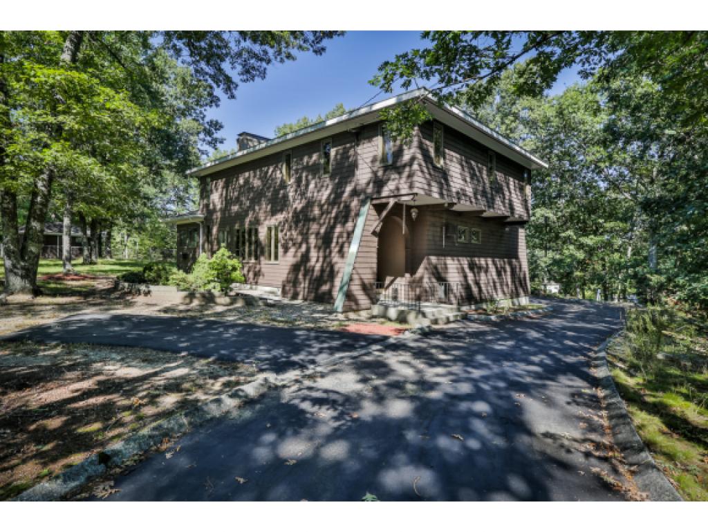 3 Bates Road Merrimack, NH 03054 - Photo 2 of 26