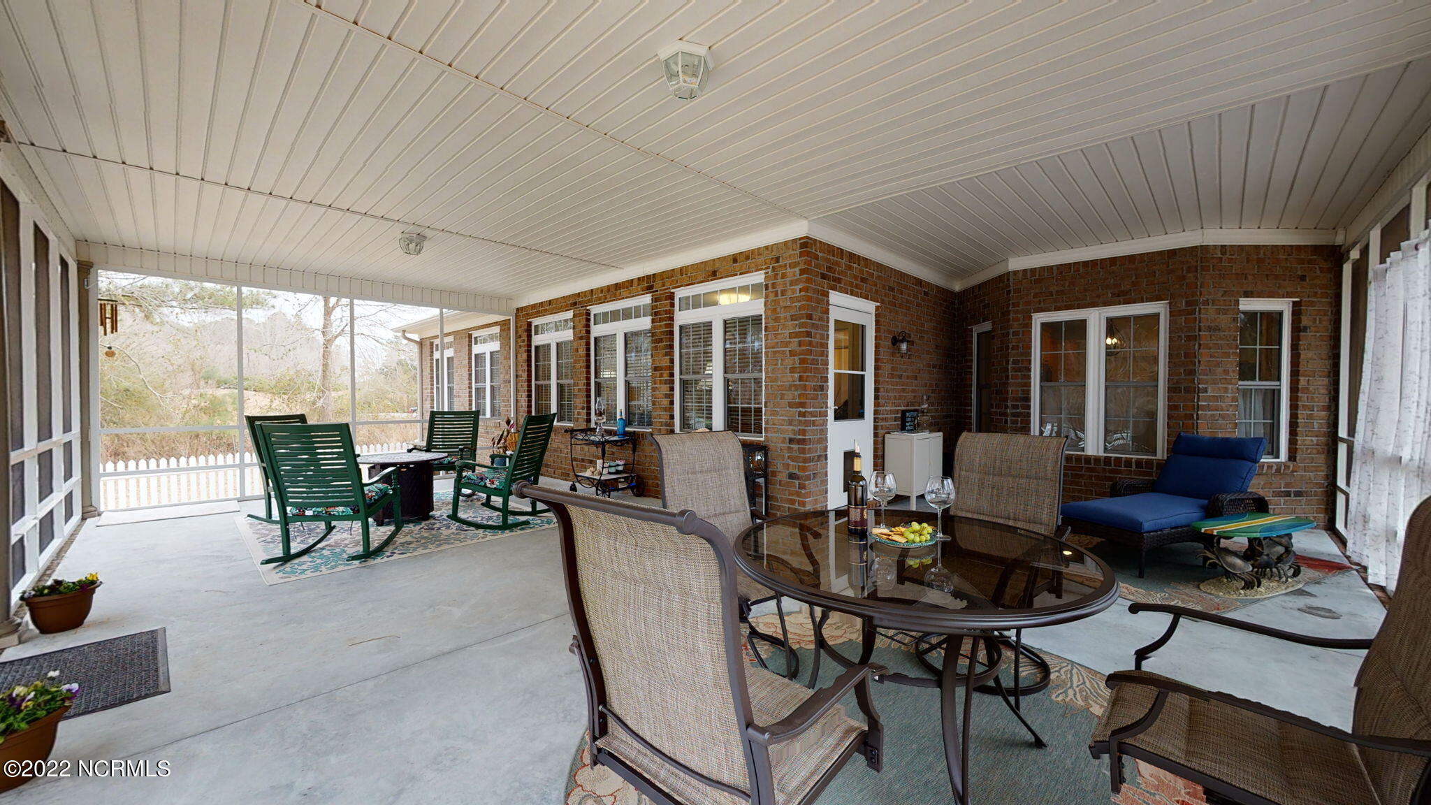 206 Nydegg Road New Bern, NC 28562 - Photo 46 of 64 Screened Porch
