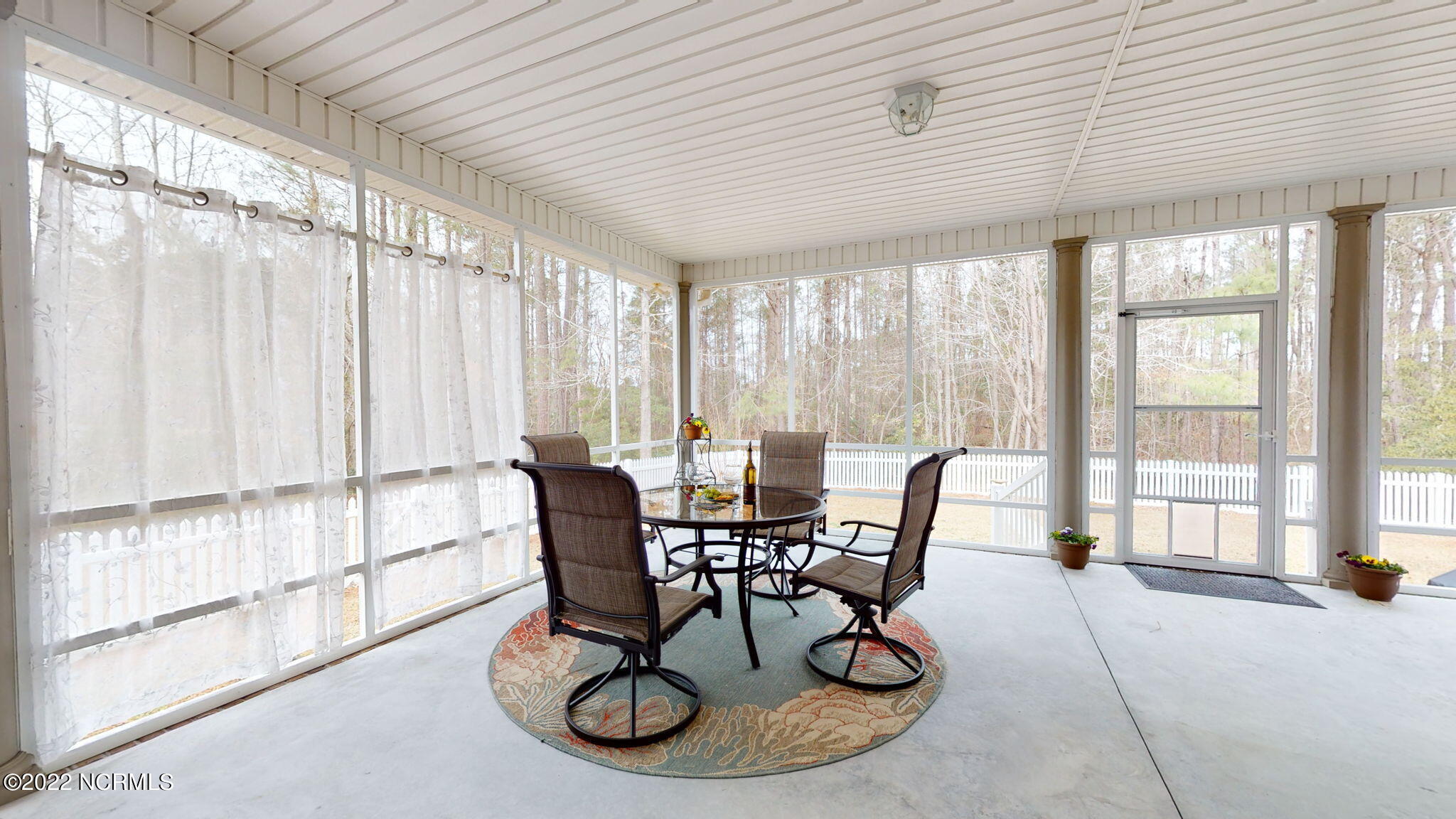 206 Nydegg Road New Bern, NC 28562 - Photo 48 of 64 Screened Porch