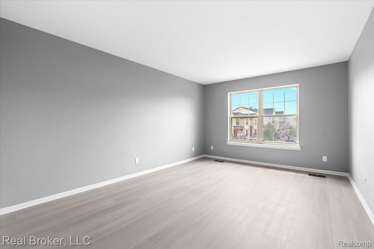 1546 Devon Lane Troy, MI 48084 - Photo 19 of 46 Master Bedroom