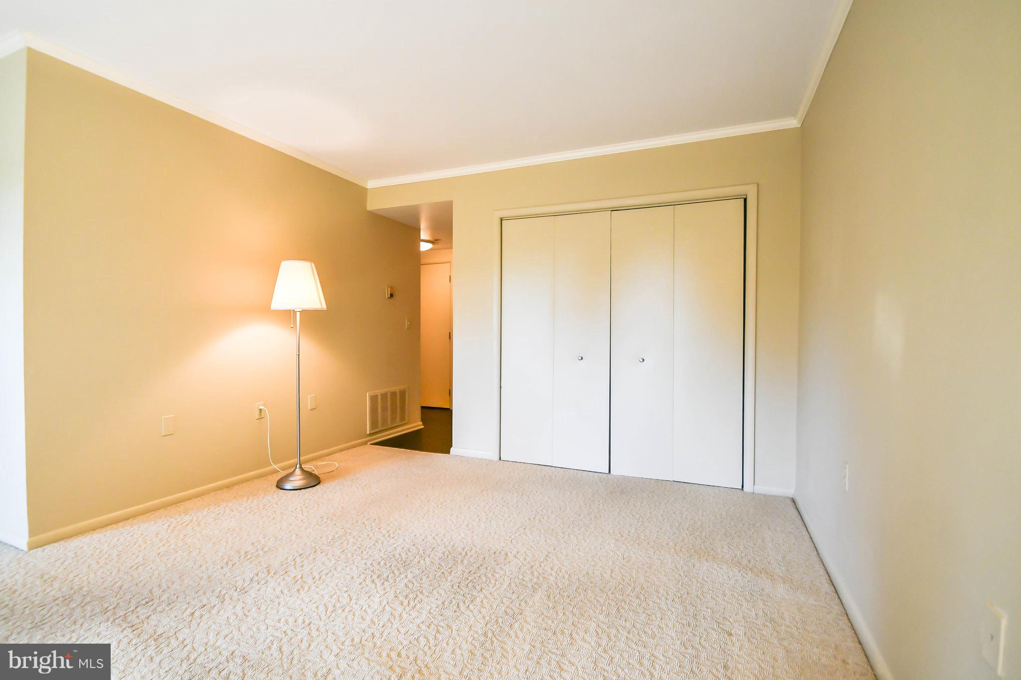 103 A Cross Keys Road, Unit R103A Baltimore, MD 21210 - Photo 10 of 19 Neutral decor