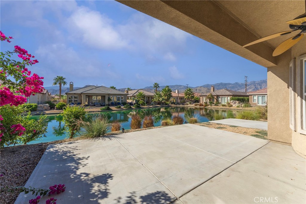 7 Lake Como Court Rancho Mirage, CA 92270 - Photo 31 of 42 a view of a basket ball ground
