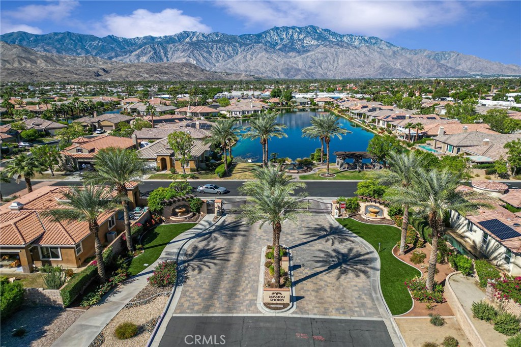 7 Lake Como Court Rancho Mirage, CA 92270 - Photo 33 of 42 an aerial view of residential houses with outdoor space and mountain view