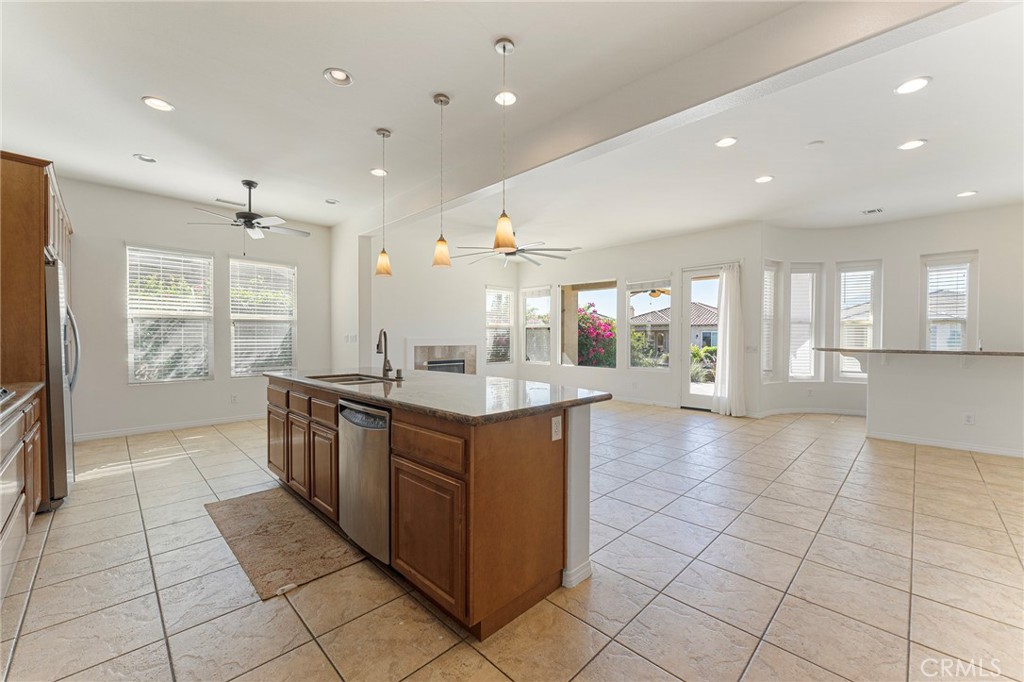 7 Lake Como Court Rancho Mirage, CA 92270 - Photo 10 of 42