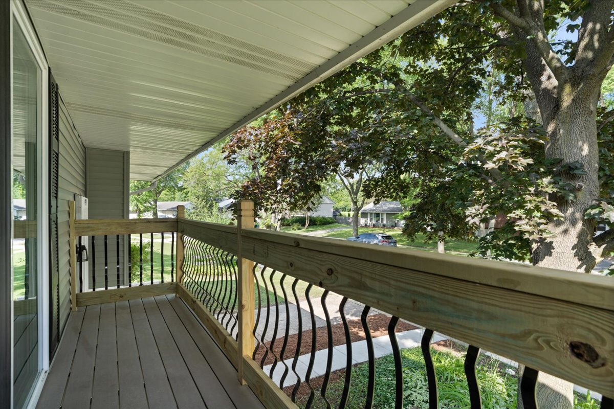 449 White Pine Road Buffalo Grove, IL 60089 - Photo 28 of 34 Gallery Image 28