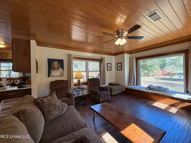 $220,000 | 5093 Highway 35, Carrollton, MS 38917