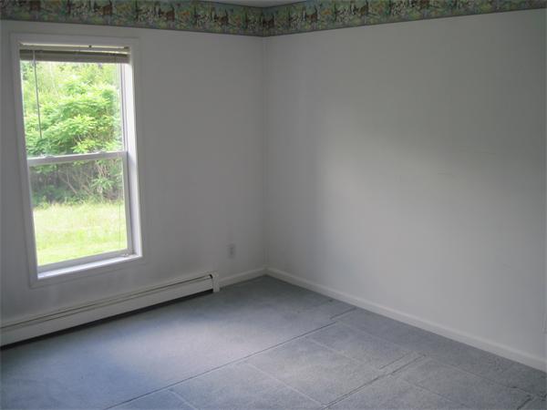 173 East Princeton Road Princeton, MA 01541 - Photo 18 of 30 an empty room with a window