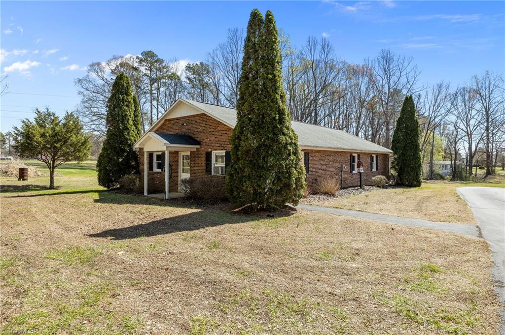 6262 Highway 109 High Point, NC 27265 - Photo 46 of 50