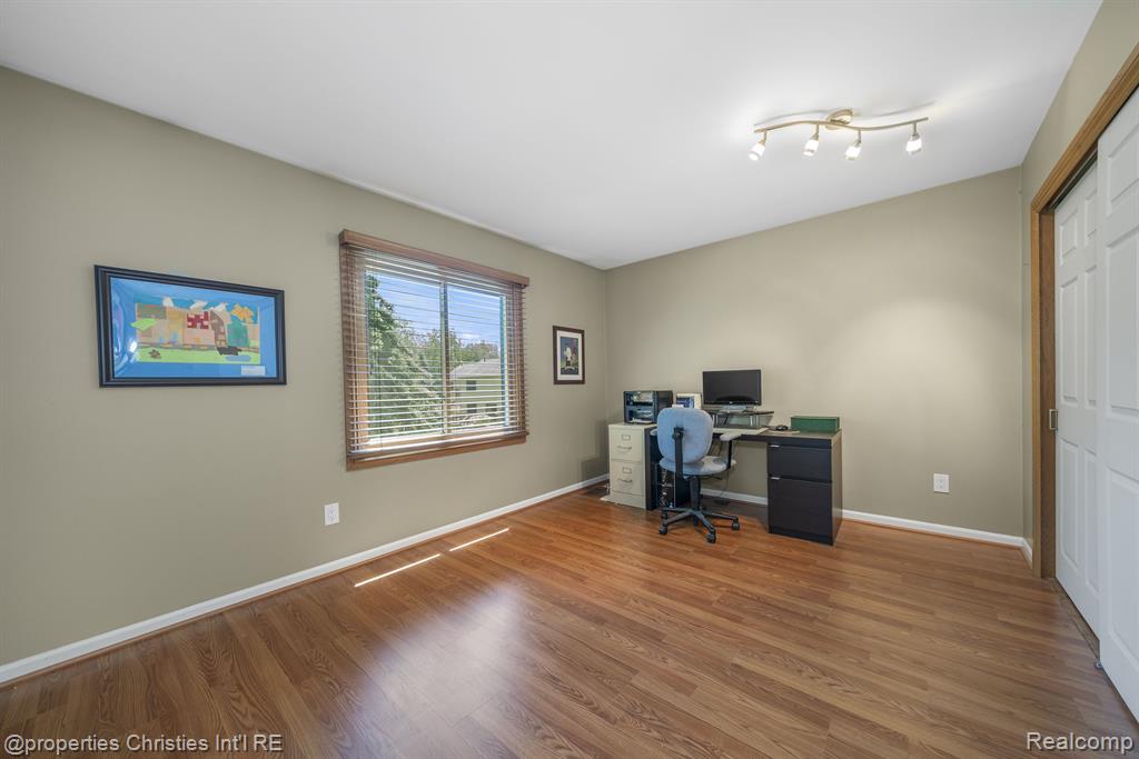 2163 Rochelle Park Drive Rochester Hills, MI 48309 - Photo 22 of 35