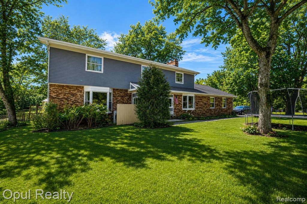 8855 Gross Road Dexter, MI 48130 - Photo 3 of 45