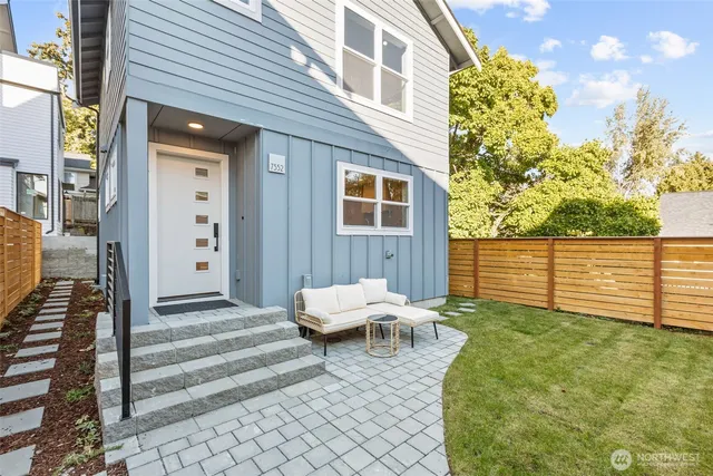 $879,950 | 7352 22nd Avenue Northwest, Seattle, WA 98117