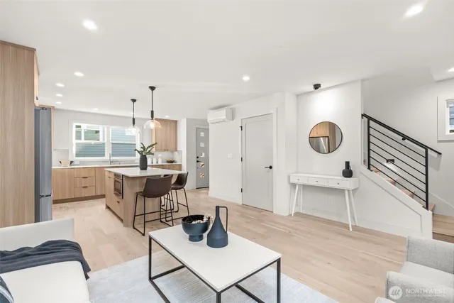 $879,950 | 7352 22nd Avenue Northwest, Seattle, WA 98117