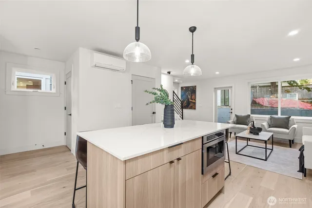 $879,950 | 7352 22nd Avenue Northwest, Seattle, WA 98117