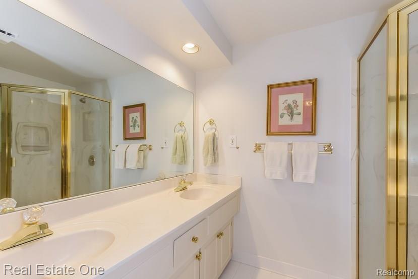 30067 Fox Grove Road Farmington Hills, MI 48334 - Photo 22 of 29
