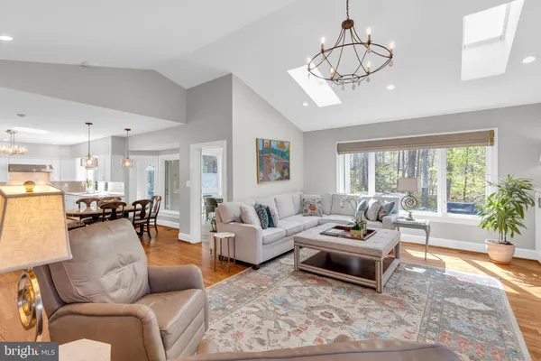$1,371,900 | 7317 South View Court, Fairfax Station, VA 22039