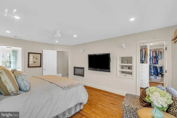 $1,371,900 | 7317 South View Court, Fairfax Station, VA 22039