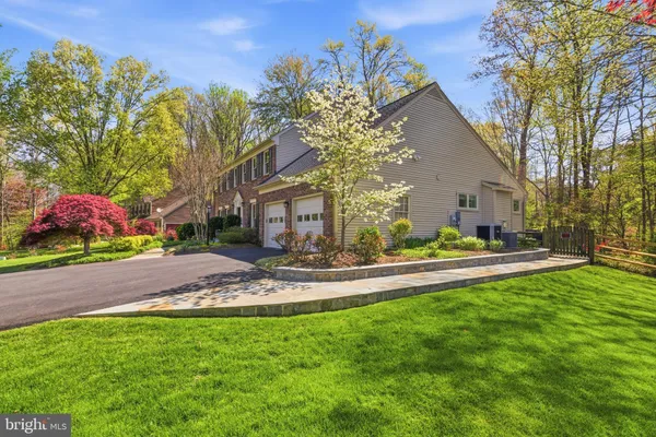 $1,371,900 | 7317 South View Court, Fairfax Station, VA 22039